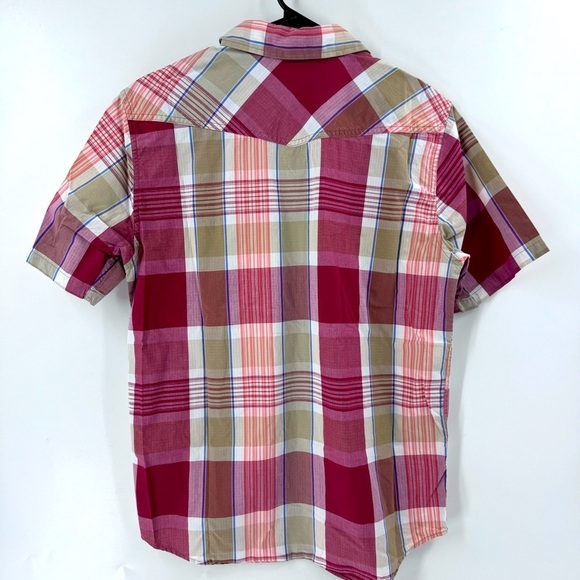 Patagonia ShortSleeve Button Down Shirt - Picture 4 of 7